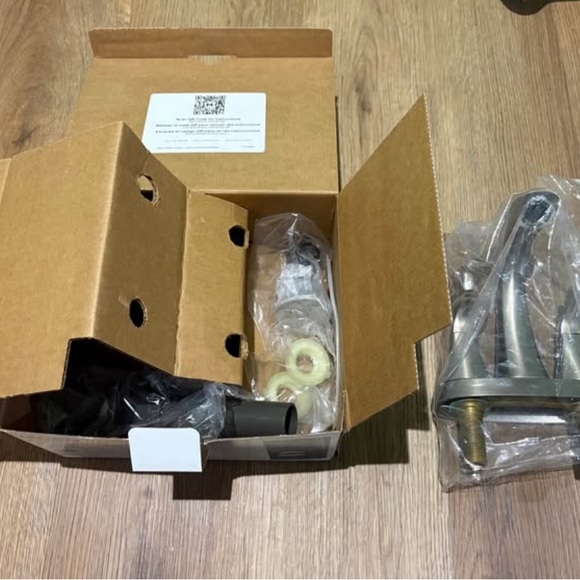 NIOB Moen Brushed Nickel Bathroom Faucet - Picture 4 of 4